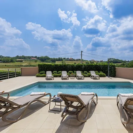 Alena By Interhome Vizinada